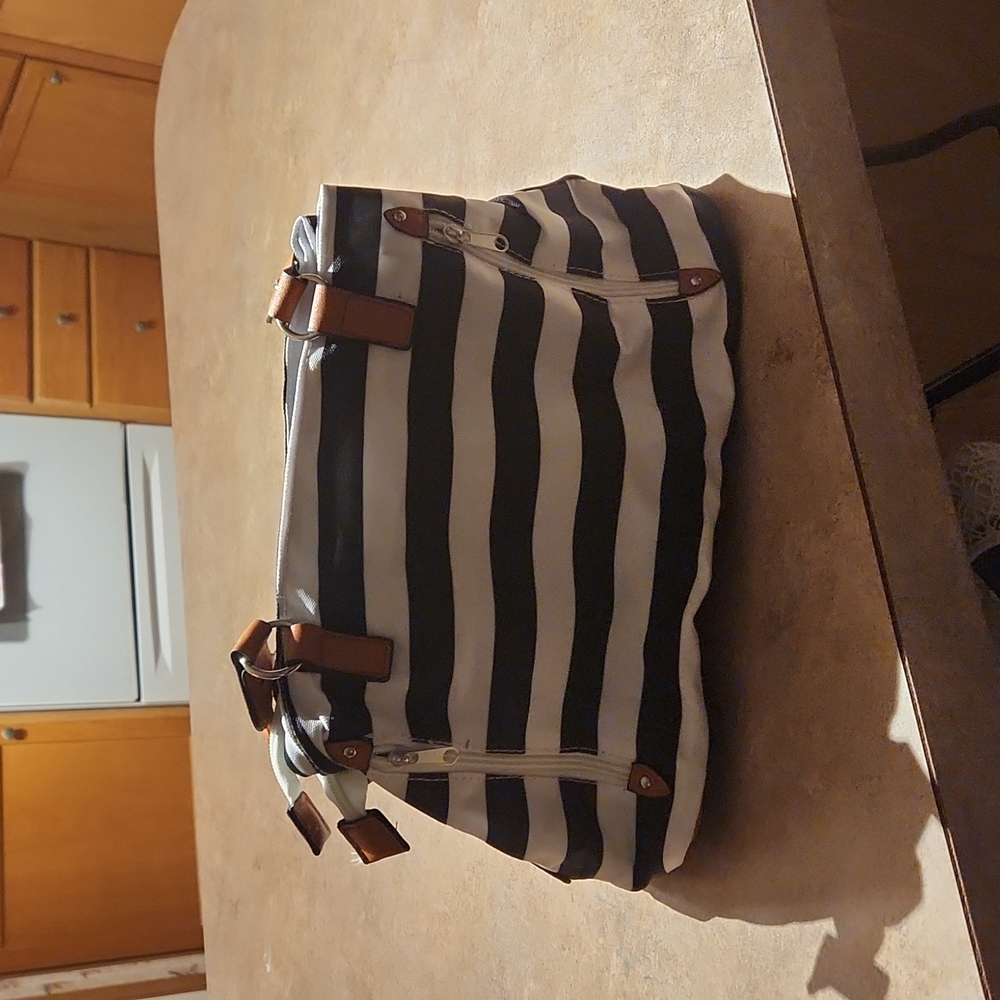 Bag - Picture 2 of 2